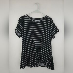 24/7 By Maurices Black and White Striped Short Sleeve Top